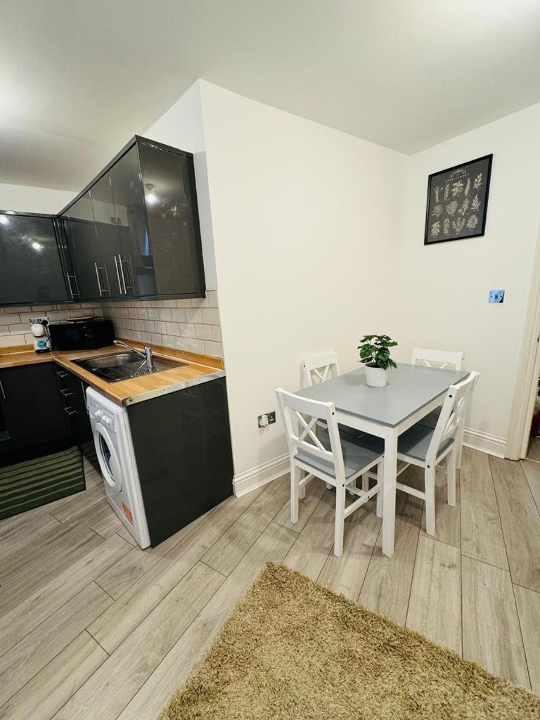 Willesden J Guest Home 4 Londyn Zewnętrze zdjęcie